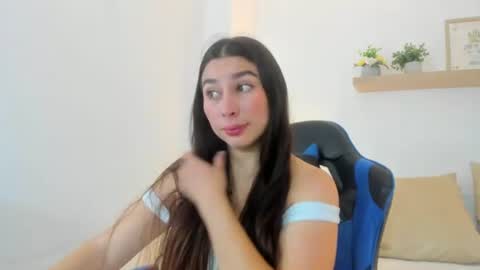 Snapshot of bella_99x chatting on 12, 6, 2026 Bel 3 online show from 12, 6, 2026