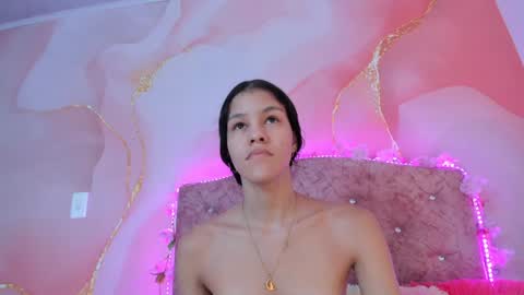 Snapshot of bella__sweets chatting on 29, 1, 2025 Melanie online show from 29, 1, 2025