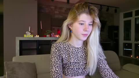 Bella online show from 9, 3, 2025