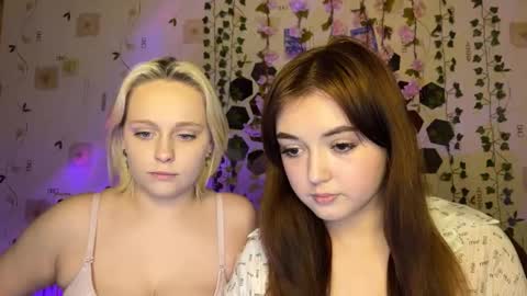 Snapshot of bella_and_alice chatting on 1, 10, 2025 bella_and_alice online show from 1, 10, 2025