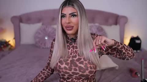 Snapshot of bella_blonda chatting on 17, 4, 2026 Emma Bella online show from 17, 4, 2026