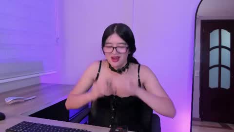 Bella Corbin   online show from 24, 6, 2026