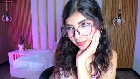 B  E  L  L  A  online show from 21, 7, 2026