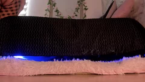 Snapshot of bella_desi chatting on 13, 10, 2025 Dessi  online show from 13, 10, 2025