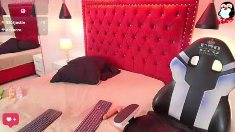 Snapshot of bella_donnna chatting on 15, 11, 2025 Bella online show from 15, 11, 2025