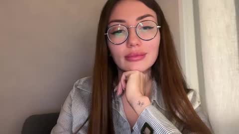 bella_foxxi online show from 12, 12, 2024