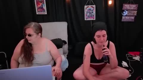 Bella James online show from 3, 11, 2025