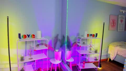  Bella  online show from 24, 3, 2026