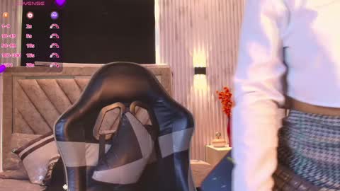 bella_martini_ online show from 2, 4, 2026