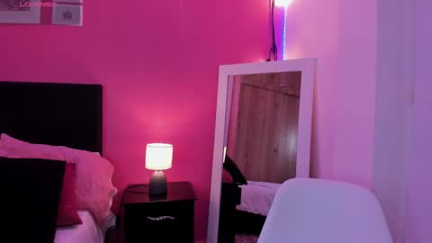 Snapshot of bella_ponce1 chatting on 10, 1, 2025 Bella Ponce online show from 10, 1, 2025