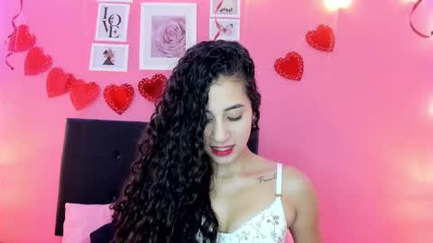 Snapshot of bella_ponce1 chatting on 4, 3, 2025 Bella Ponce online show from 4, 3, 2025
