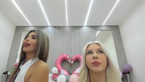 Snapshot of bella_posh chatting on 13, 9, 2025 bella_posh online show from 13, 9, 2025