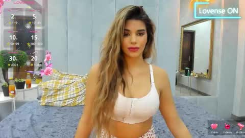 Snapshot of bella_posh chatting on 6, 10, 2025 bella_posh online show from 6, 10, 2025