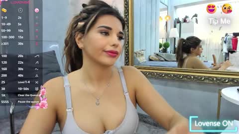 Snapshot of bella_posh chatting on 14, 10, 2025 bella_posh online show from 14, 10, 2025