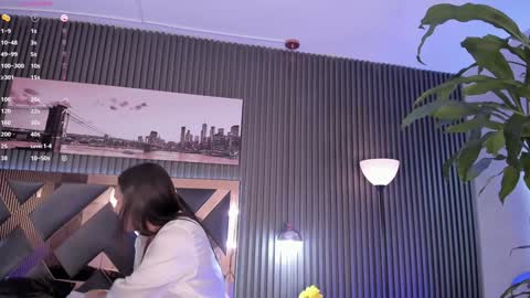 isabella online show from 10, 12, 2024