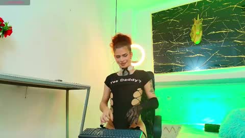     online show from 25, 11, 2025