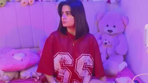 bella_thixx online show from 13, 3, 2026