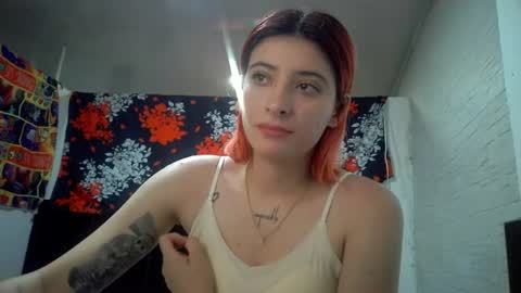 Snapshot of bella_thorne1999 chatting on 17, 7, 2026 bella_thorne1999 online show from 17, 7, 2026