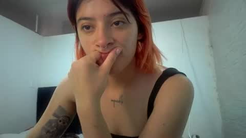 Snapshot of bella_thorne1999 chatting on 28, 7, 2026 bella_thorne1999 online show from 28, 7, 2026