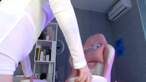 Bella Torress online show from 28, 10, 2025