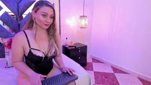 bella_volup online show from 14, 3, 2026