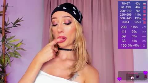 Bella White online show from 25, 9, 2025