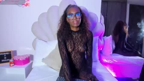 Snapshot of bellaadajud chatting on 25, 9, 2025 Bella Dajud online show from 25, 9, 2025