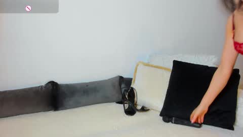 Snapshot of bellaanna25 chatting on 10, 12, 2024 BellaAnna online show from 10, 12, 2024