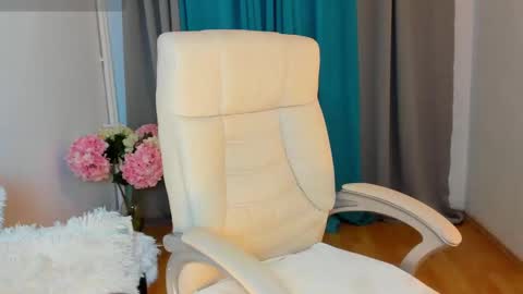 Snapshot of bellaanna25 chatting on 12, 2, 2025 BellaAnna online show from 12, 2, 2025