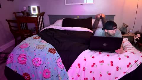 Snapshot of bellabeanz chatting on 22, 2, 2025 Roxy Rain online show from 22, 2, 2025