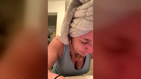 Snapshot of bellabeanz chatting on 6, 7, 2026 Roxy Rain online show from 6, 7, 2026