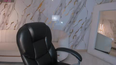 Snapshot of bellacarteer_ chatting on 18, 6, 2026 Bella C online show from 18, 6, 2026