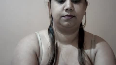 Snapshot of bellachow10 chatting on 17, 9, 2025 bellachow10 online show from 17, 9, 2025