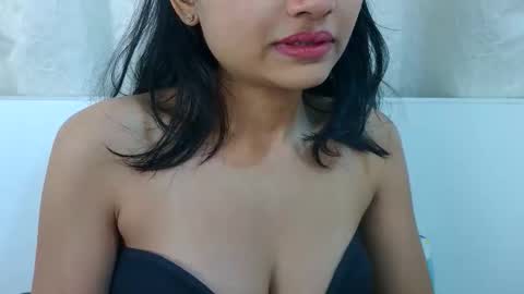 bellacrystall online show from 17, 2, 2026