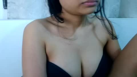 bellacrystall online show from 15, 7, 2026