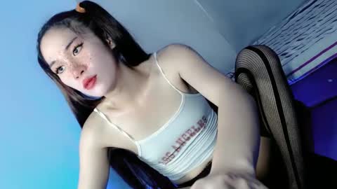 Bella rowt online show from 8, 3, 2025