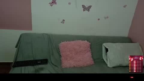 Snapshot of bellah_rose_squirt chatting on 24, 6, 2026 Bella online show from 24, 6, 2026