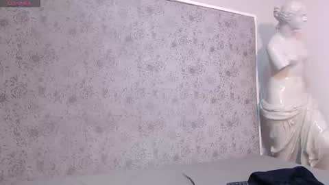 Bella Jhons online show from 11, 9, 2025