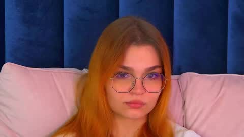 Snapshot of bellamarebelle chatting on 16, 10, 2025 BellaMarebelle online show from 16, 10, 2025