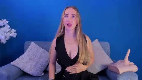 Snapshot of bellamariex chatting on 17, 11, 2025 Bella Marie online show from 17, 11, 2025