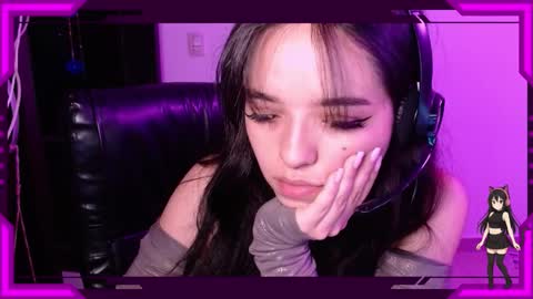 Bella Monteluna online show from 25, 10, 2025