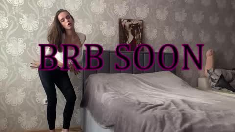 Snapshot of bellaparker_ chatting on 13, 10, 2025 bellaparker_ online show from 13, 10, 2025