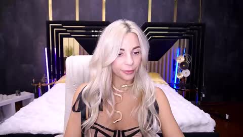 Bella online show from 3, 11, 2025