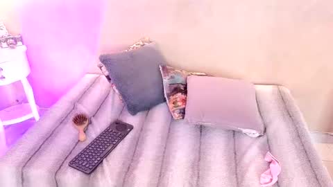 bellarooux online show from 16, 12, 2025