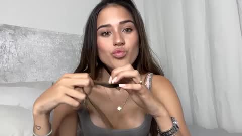 Snapshot of bellashoreeee chatting on 26, 9, 2025 bellashoreeee online show from 26, 9, 2025