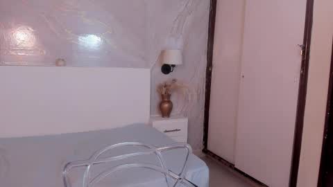 Snapshot of bellasky4 chatting on 5, 10, 2025 Bella online show from 5, 10, 2025