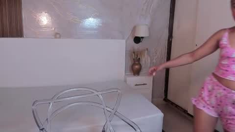 Snapshot of bellasky4 chatting on 10, 10, 2025 Bella online show from 10, 10, 2025