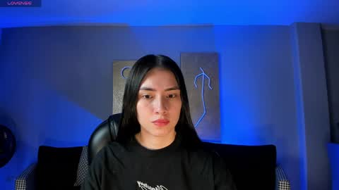 B E L L A  online show from 6, 6, 2026