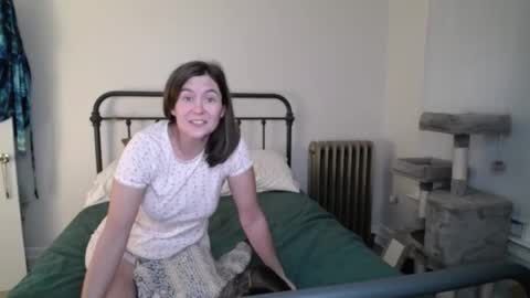 Snapshot of bellastrange69 chatting on 27, 10, 2025 BellaStrange69 online show from 27, 10, 2025
