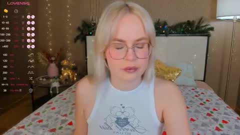 Snapshot of bellatip chatting on 12, 1, 2026 Bella online show from 12, 1, 2026